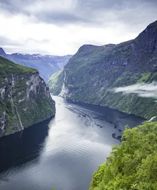 In den Geiranger Fjord blicken